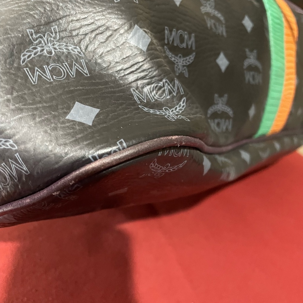 MCM Jumbo Shopping Tote - Picture 10 of 16